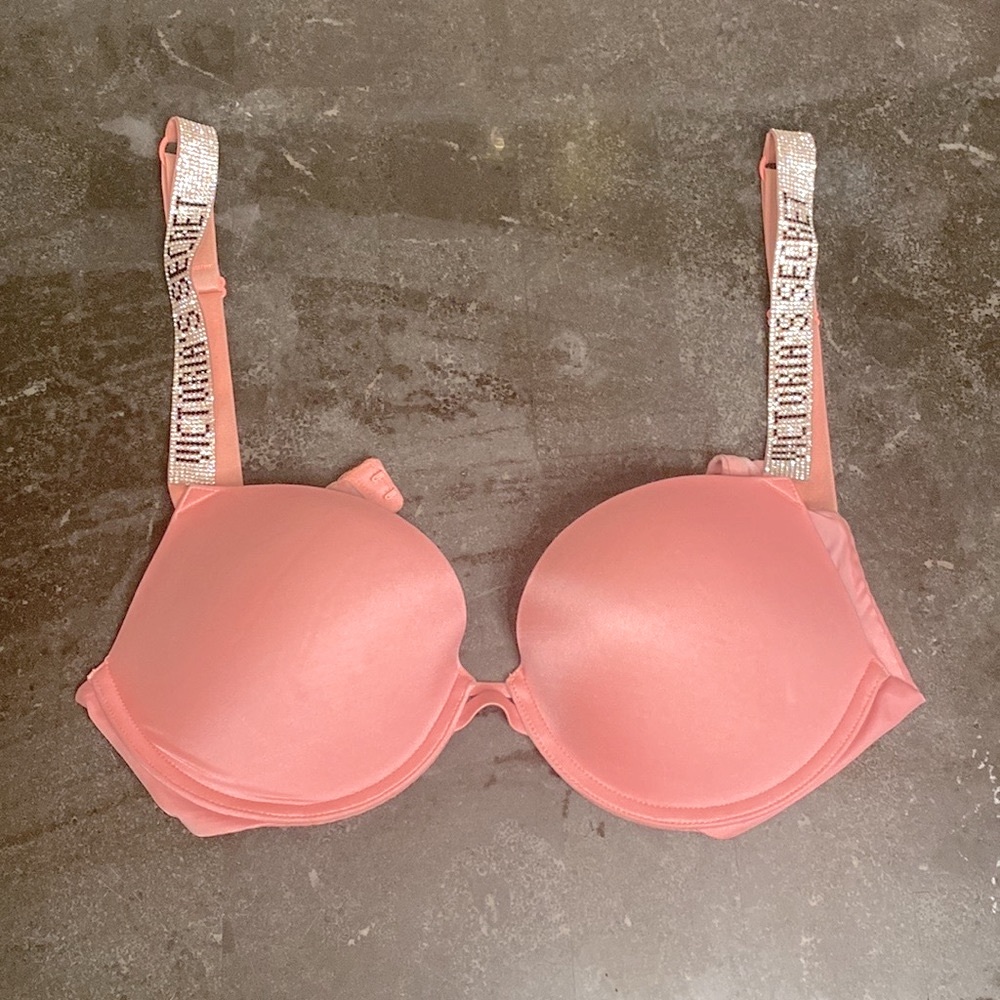 Victoria’s Secret Pink Shine Strap Bra